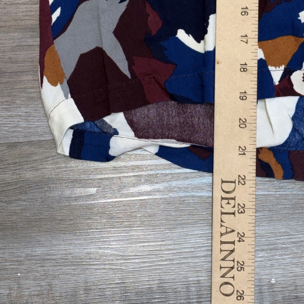 LOFT Sleeveless V-Neck Top Womens Medium Petite Abstract Painterly Print - Picture 7 of 7